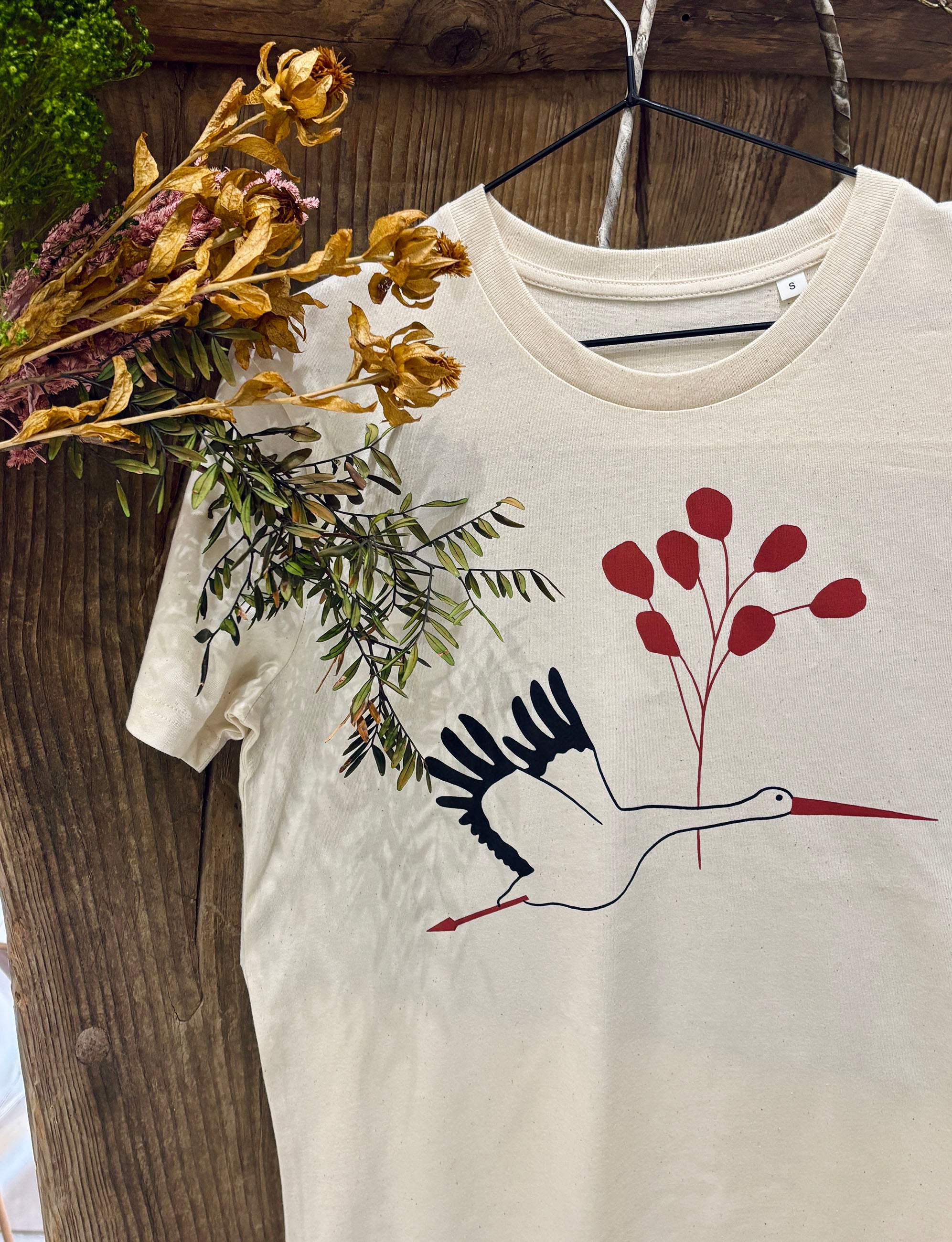 Camiseta manga corta unisex - Cigüeña | Colección ARREI