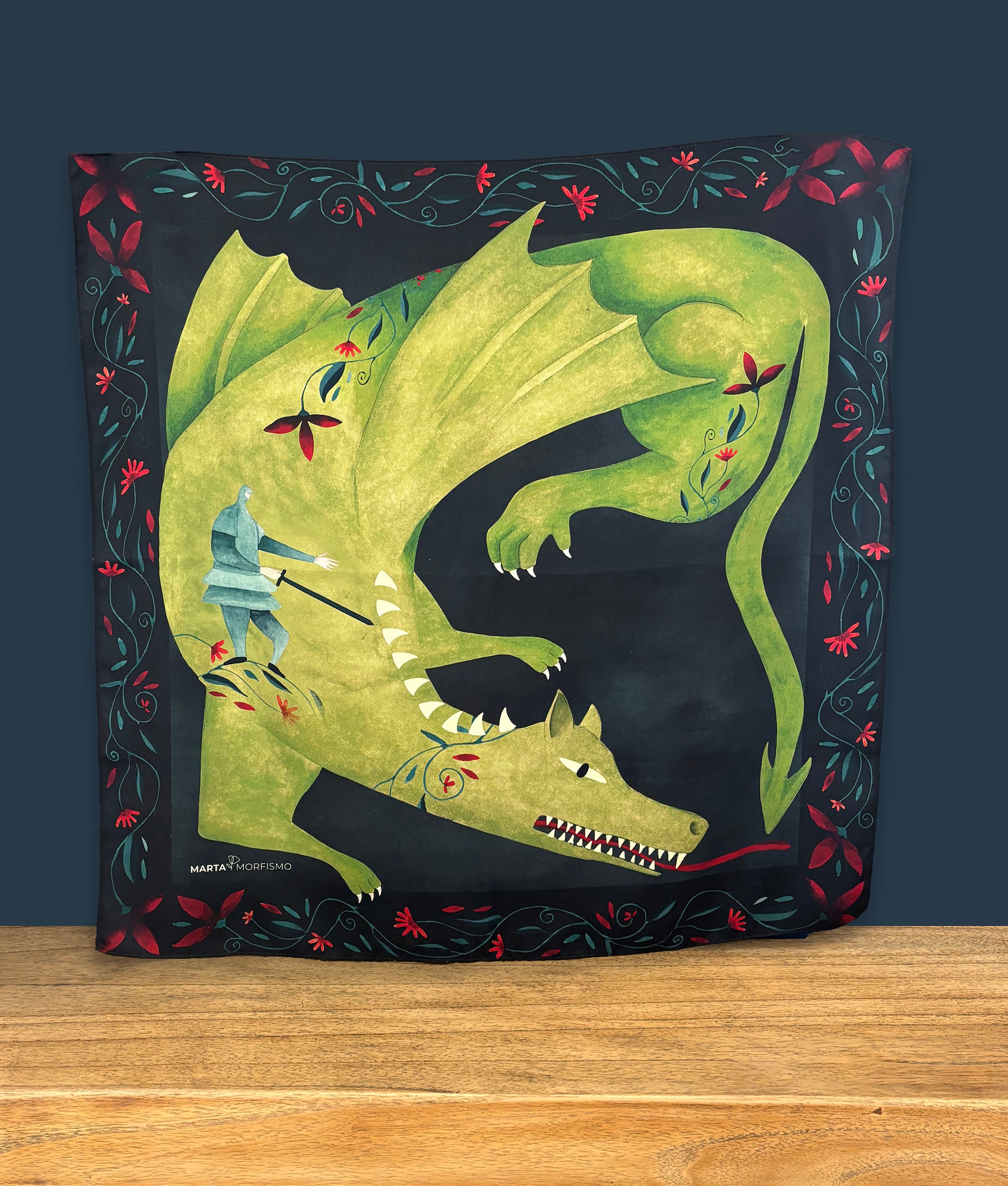 Pañuelo 70cm x 70cm | El dragón y San Jorge | Colección ARREI