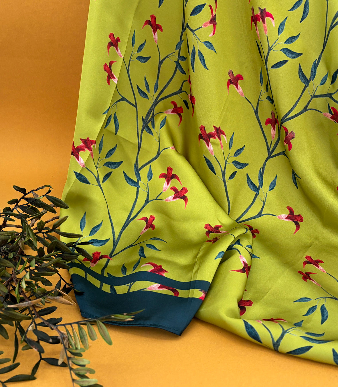 Pañuelo 70cm x 70cm Jardín Sagrado | Colección TUKUY